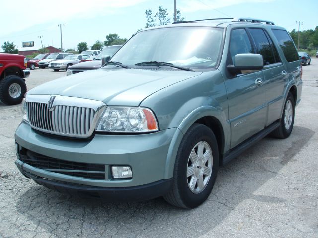 Lincoln Navigator 2005 photo 2