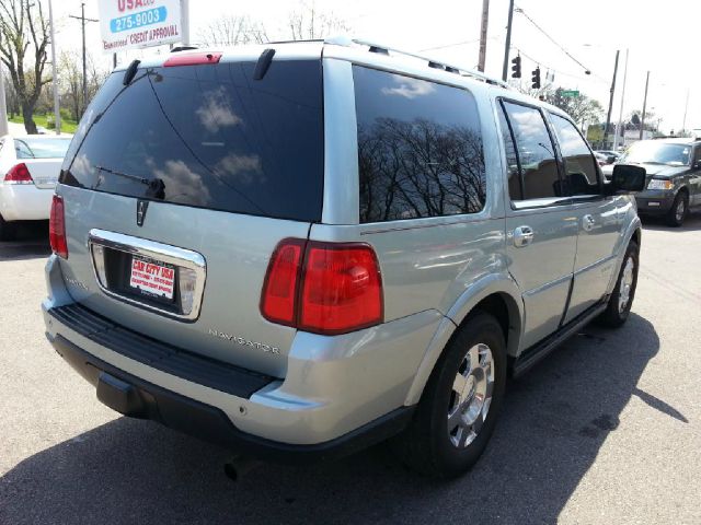 Lincoln Navigator 2005 photo 4