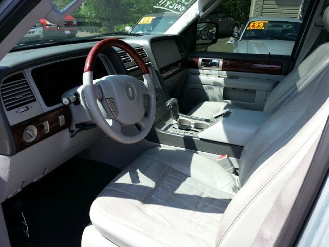 Lincoln Navigator 2005 photo 5