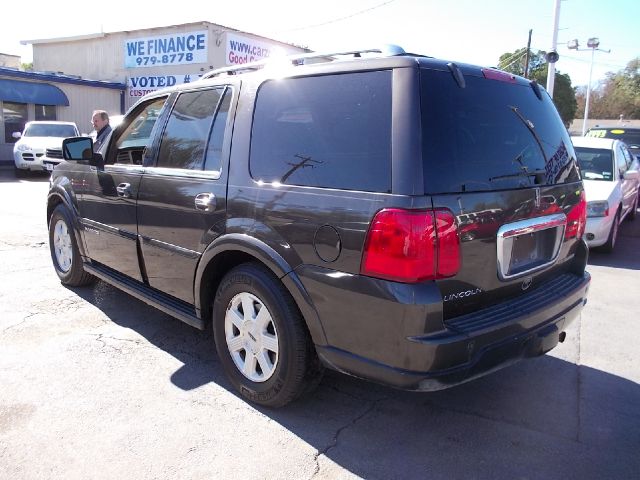 Lincoln Navigator 2005 photo 1