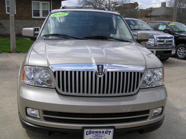 Lincoln Navigator 2005 photo 11