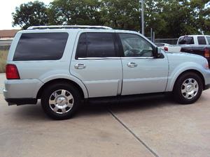 Lincoln Navigator 2005 photo 15