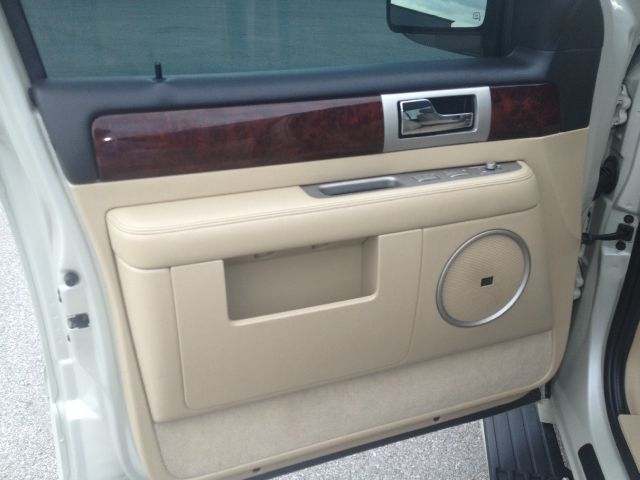 Lincoln Navigator 2005 photo 21