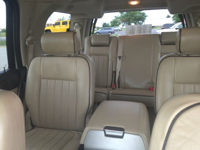 Lincoln Navigator 2005 photo 3