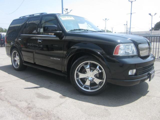 Lincoln Navigator Coupe SUV