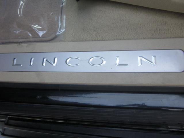 Lincoln Navigator 2005 photo 17