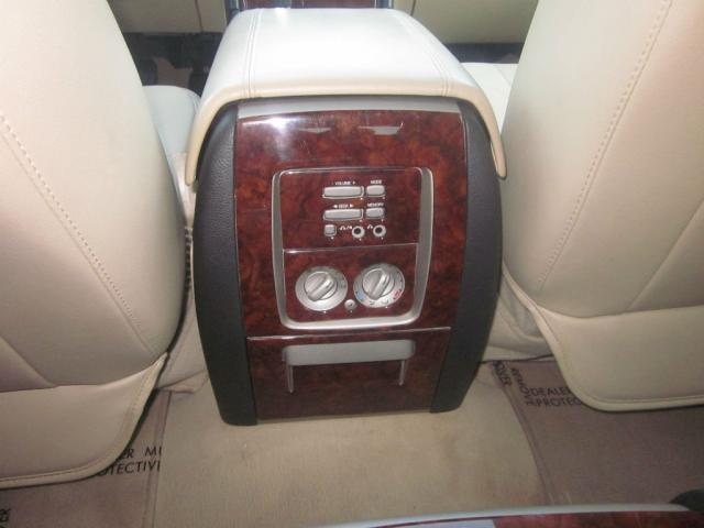 Lincoln Navigator 2005 photo 18