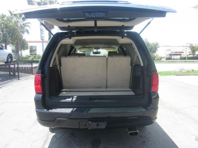 Lincoln Navigator 2005 photo 37