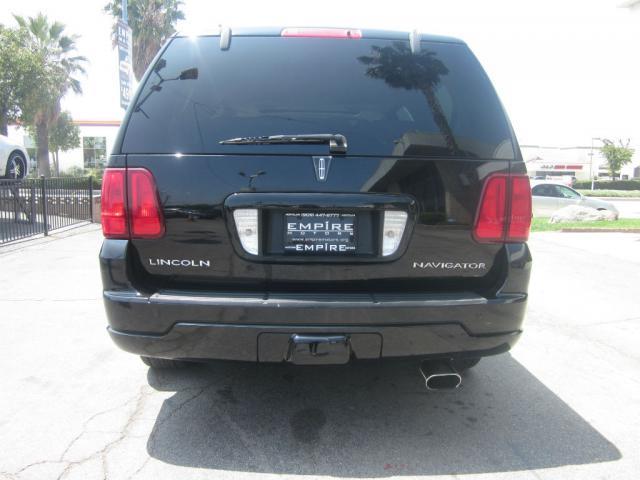 Lincoln Navigator 2005 photo 38