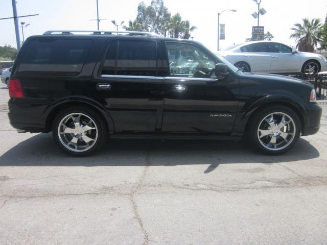 Lincoln Navigator 2005 photo 39