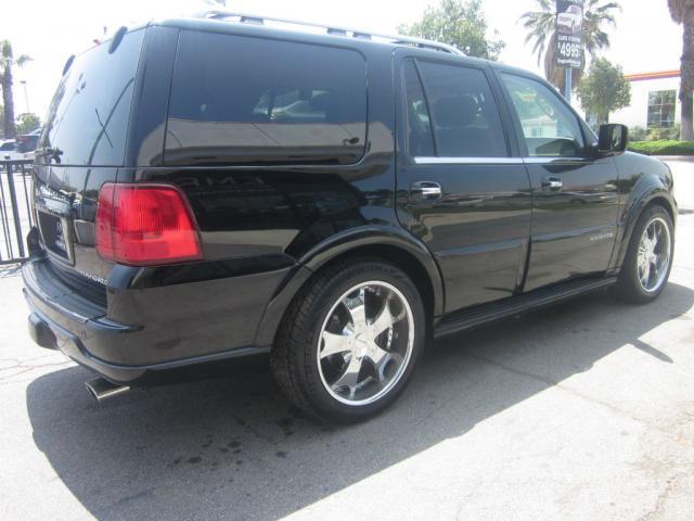 Lincoln Navigator 2005 photo 52