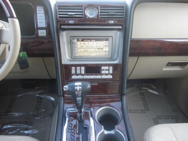 Lincoln Navigator 2005 photo 7