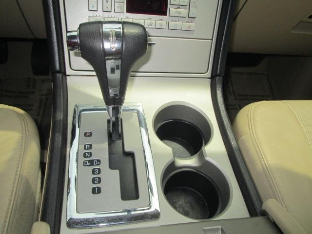 Lincoln Navigator 2005 photo 22