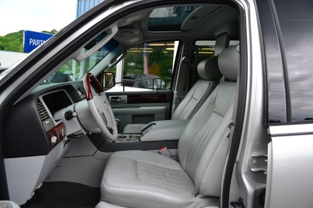 Lincoln Navigator 2006 photo 13