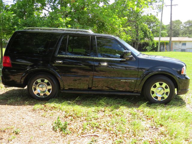 Lincoln Navigator 2006 photo 1