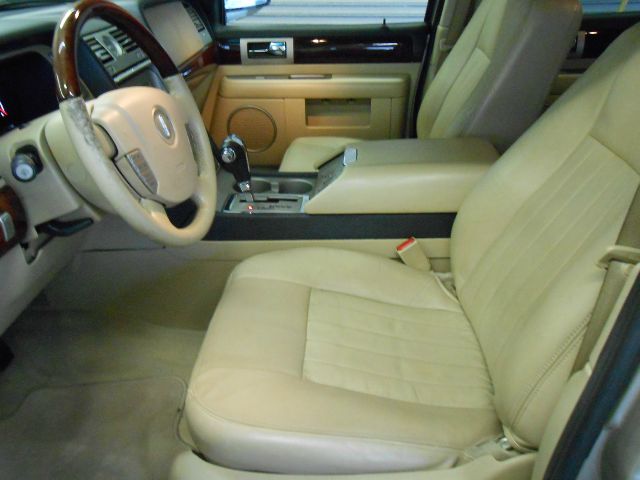 Lincoln Navigator 2006 photo 1