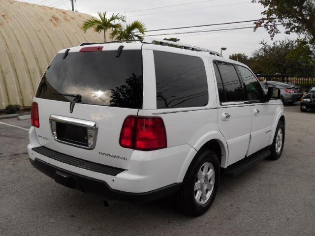 Lincoln Navigator 2006 photo 4