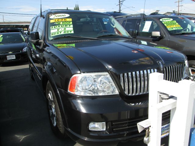 Lincoln Navigator 2006 photo 2