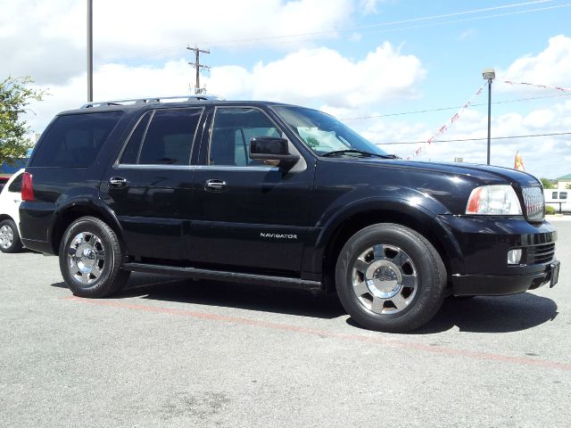 Lincoln Navigator 2006 photo 2