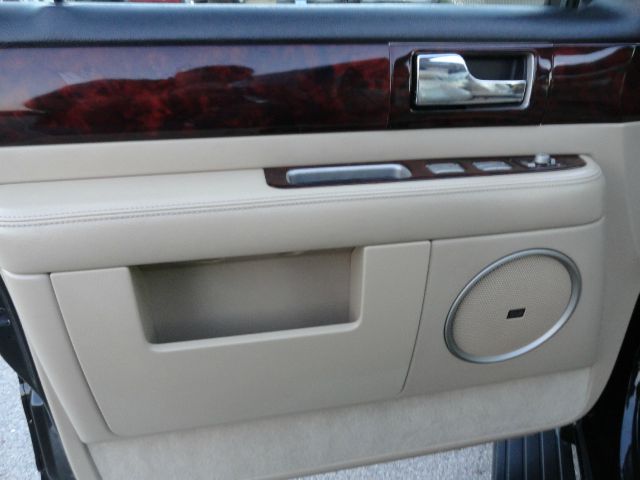 Lincoln Navigator 2006 photo 12