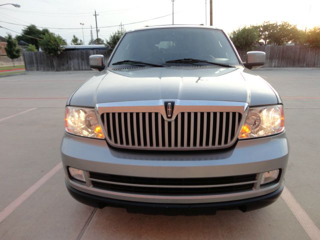 Lincoln Navigator 2WD 4dr V6 SE SUV SUV