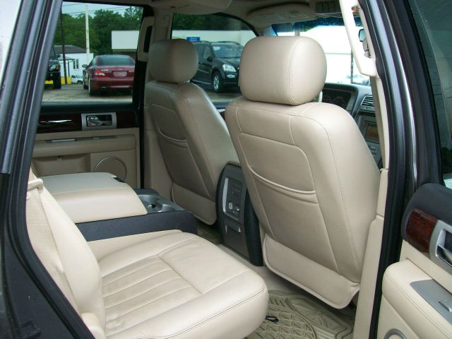 Lincoln Navigator 2006 photo 11