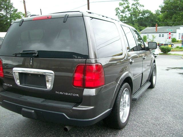 Lincoln Navigator 2006 photo 13