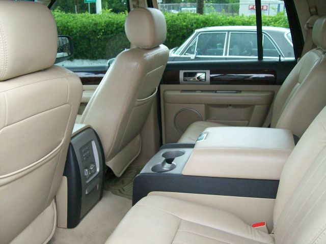 Lincoln Navigator 2006 photo 9