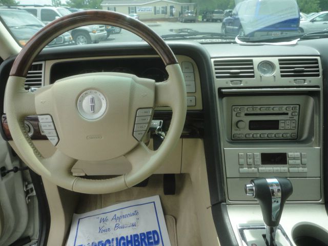 Lincoln Navigator 2006 photo 9