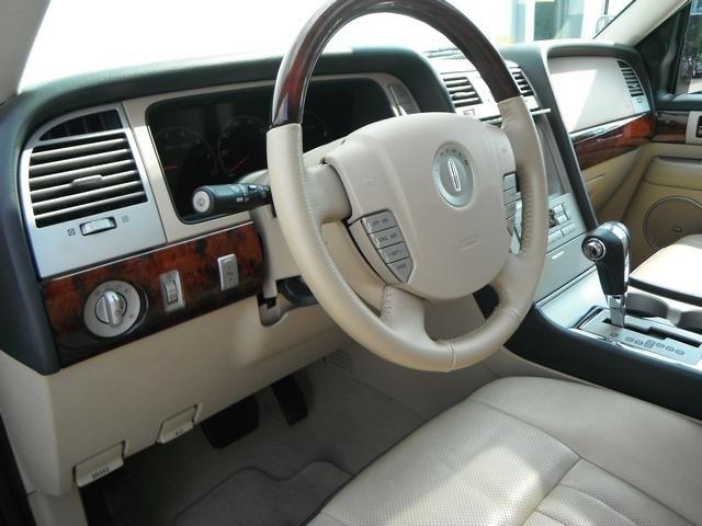 Lincoln Navigator GLS PZEV SUV