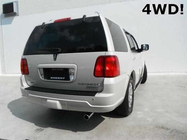 Lincoln Navigator 2006 photo 2