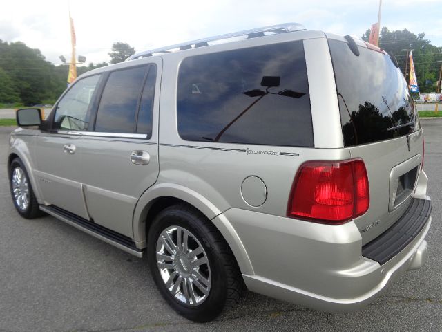 Lincoln Navigator 2006 photo 2