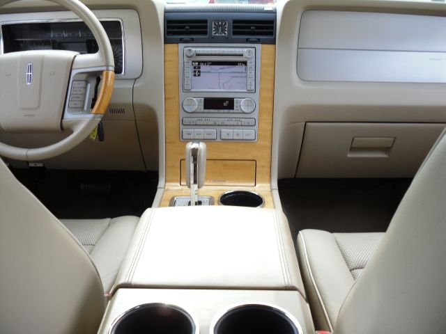 Lincoln Navigator 2007 photo 32