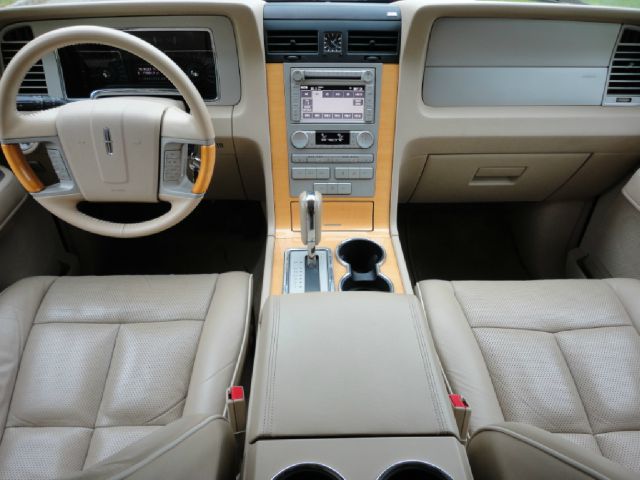 Lincoln Navigator 2007 photo 24