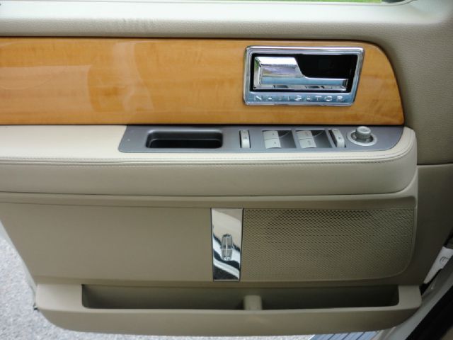 Lincoln Navigator 2007 photo 28