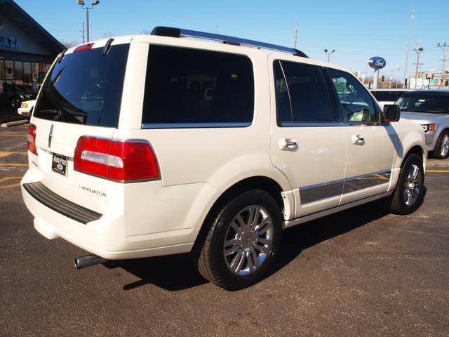 Lincoln Navigator 2007 photo 2