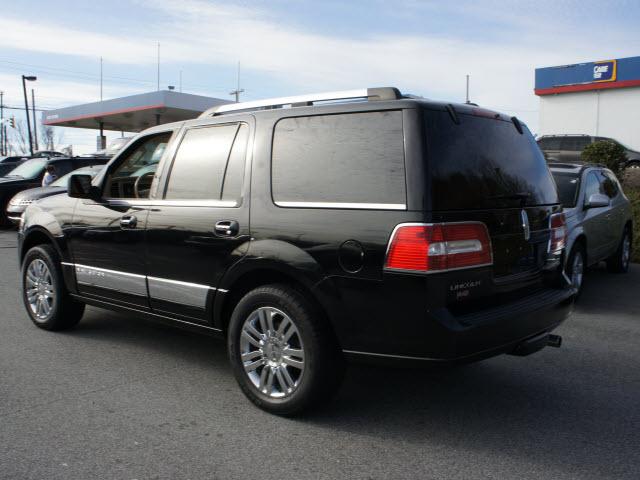 Lincoln Navigator 2008 photo 2