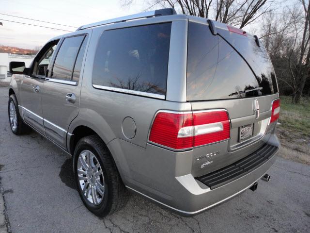 Lincoln Navigator 2008 photo 2