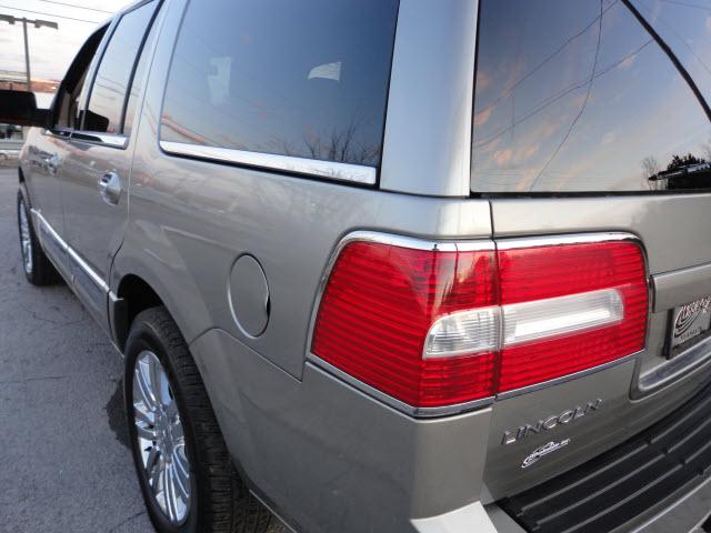 Lincoln Navigator 2008 photo 3