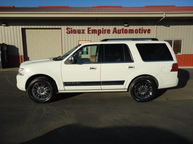 Lincoln Navigator 4X2 LS Sport Utility