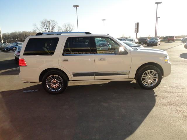 Lincoln Navigator 2008 photo 2