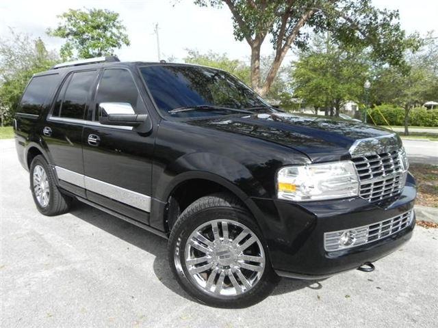 Lincoln Navigator 4WD Crew Cab LE Sport Utility