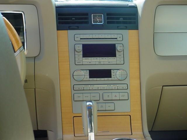 Lincoln Navigator 2008 photo 3