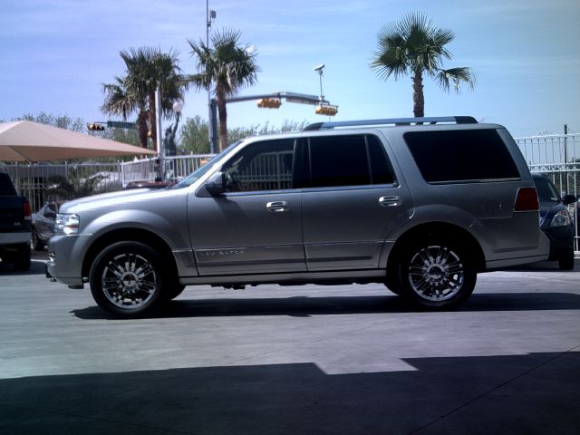 Lincoln Navigator 2008 photo 2