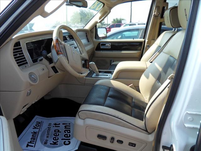 Lincoln Navigator 2008 photo 2