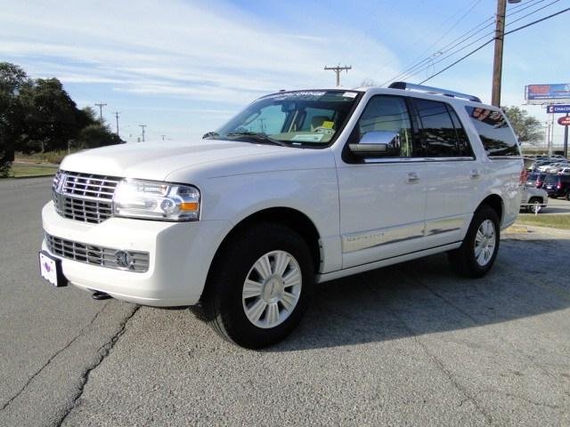 Lincoln Navigator 2010 photo 3