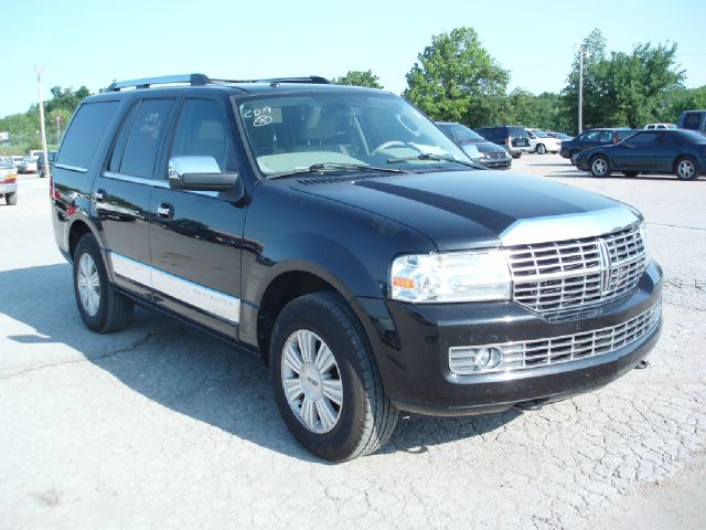 Lincoln Navigator 2010 photo 3