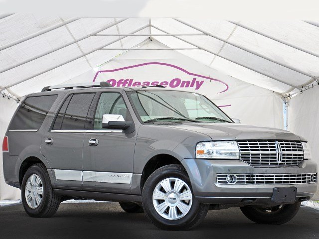 Lincoln Navigator 2010 photo 4