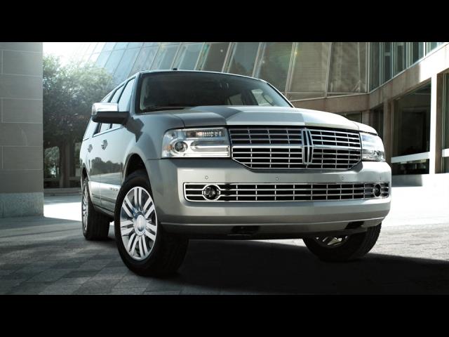 Lincoln Navigator 2012 photo 3