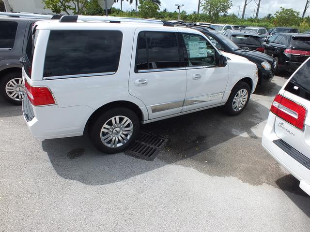 Lincoln Navigator 2013 photo 3